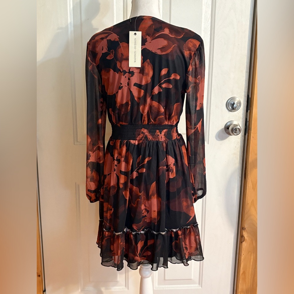 Madison + Hudson Chic Black and Rust Floral Long Sleeve Dress size M NWT - Picture 4 of 11